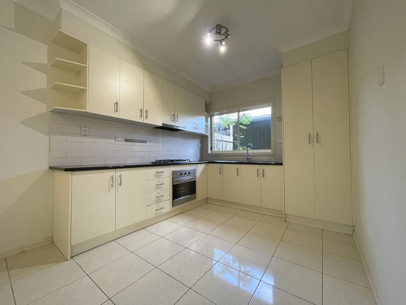 Photo - 16 Charles Street, Thomastown VIC 3074 - Image 3