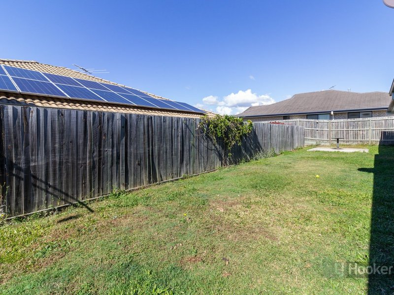 Photo - 16 Charlton Place, Regents Park QLD 4118 - Image 15