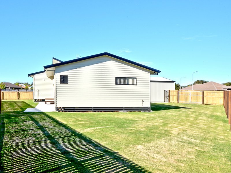 Photo - 16 Cheellii Crt , Burrum Heads QLD 4659 - Image 22