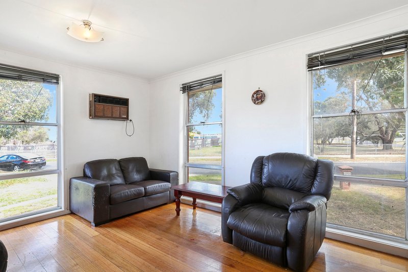 Photo - 16 Cheshire Street, Corio VIC 3214 - Image 2