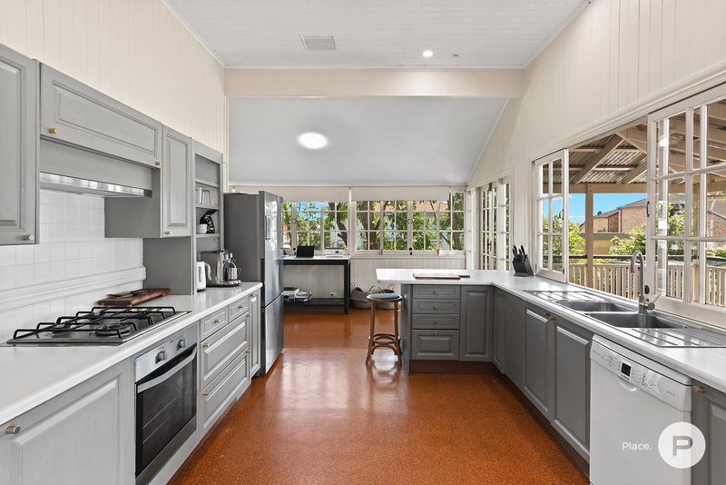 Photo - 16 Childs Street, Clayfield QLD 4011 - Image 3