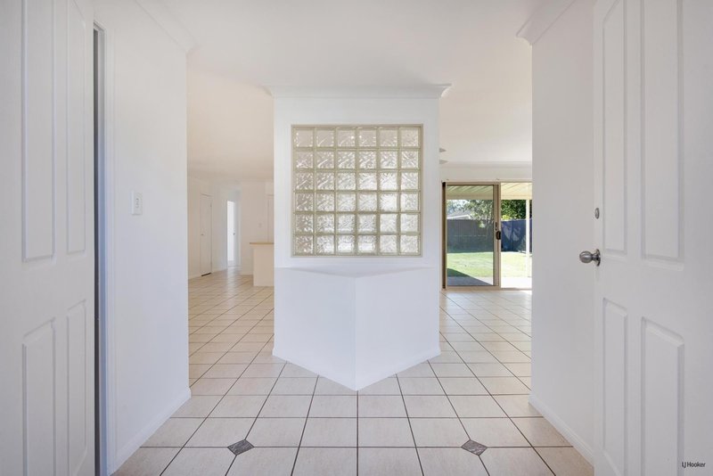 Photo - 16 Chippendale Crescent, Currumbin Waters QLD 4223 - Image 3