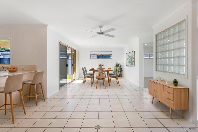 Photo - 16 Chippendale Crescent, Currumbin Waters QLD 4223 - Image 5