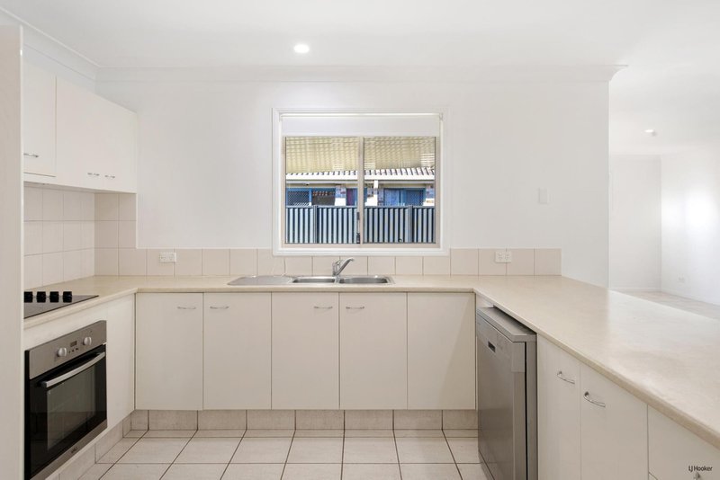 Photo - 16 Chippendale Crescent, Currumbin Waters QLD 4223 - Image 6