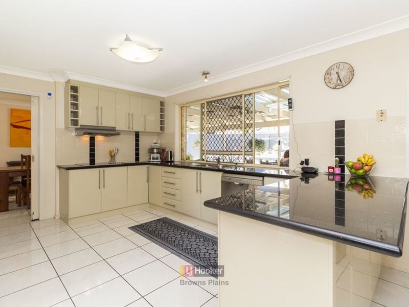 Photo - 16 Cianthus Street, Regents Park QLD 4118 - Image 4