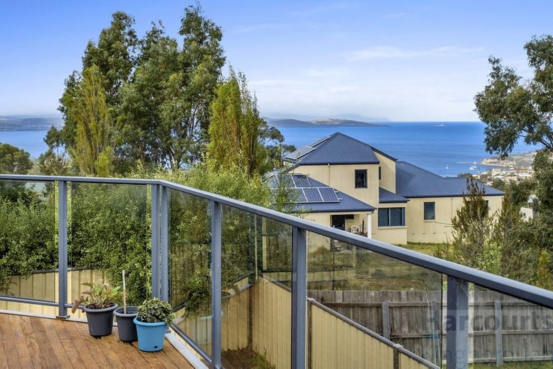 Photo - 16 Cider Gum Drive, Blackmans Bay TAS 7052 - Image 10