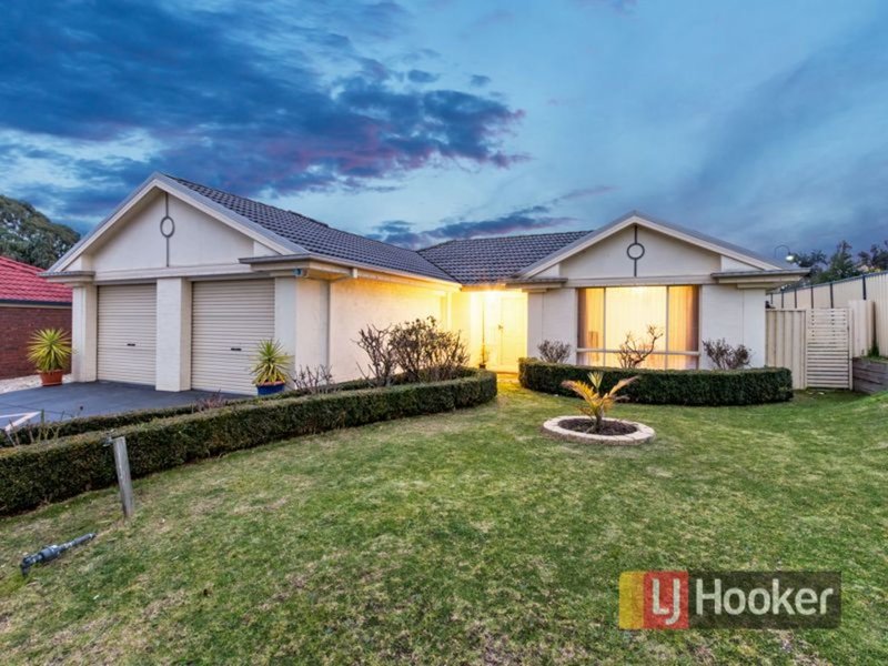 16 Cilento Crescent, Lynbrook VIC 3975