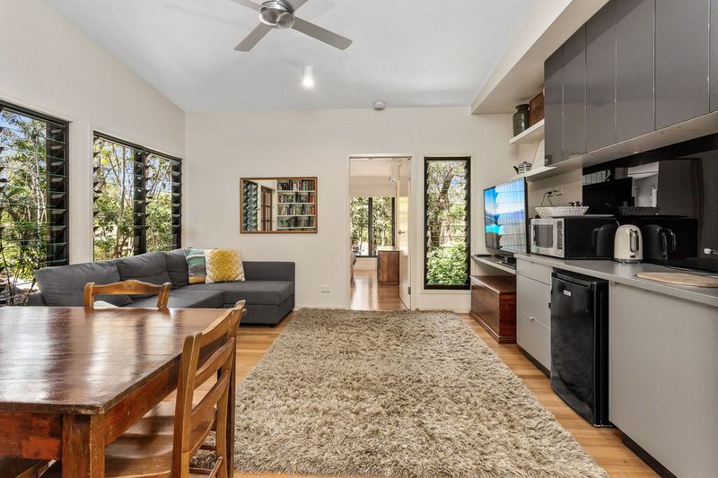 Photo - 16 Clarina Street, Chapel Hill QLD 4069 - Image 15