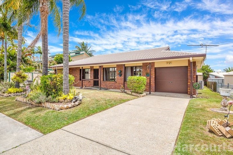 16 Clark Tce , Sandstone Point QLD 4511