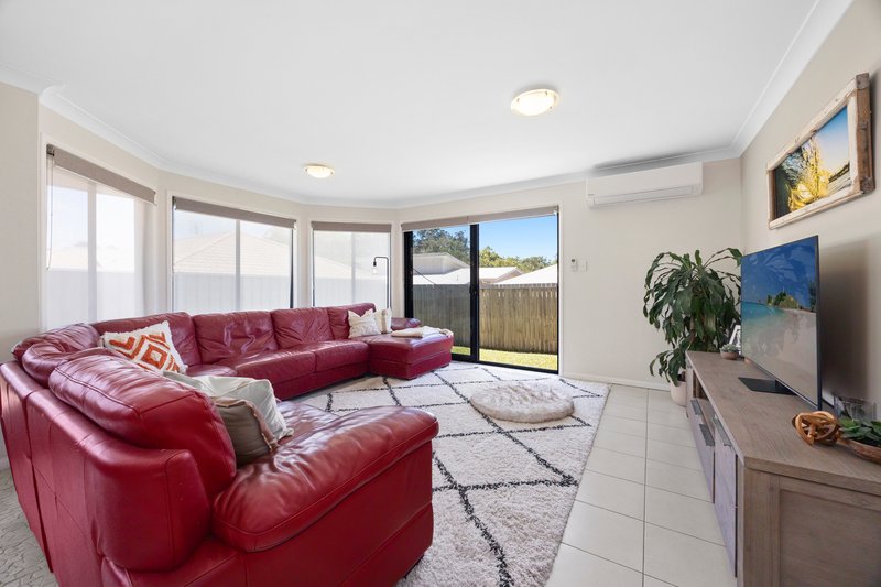 Photo - 16 Clearwater Circuit, Bli Bli QLD 4560 - Image 4