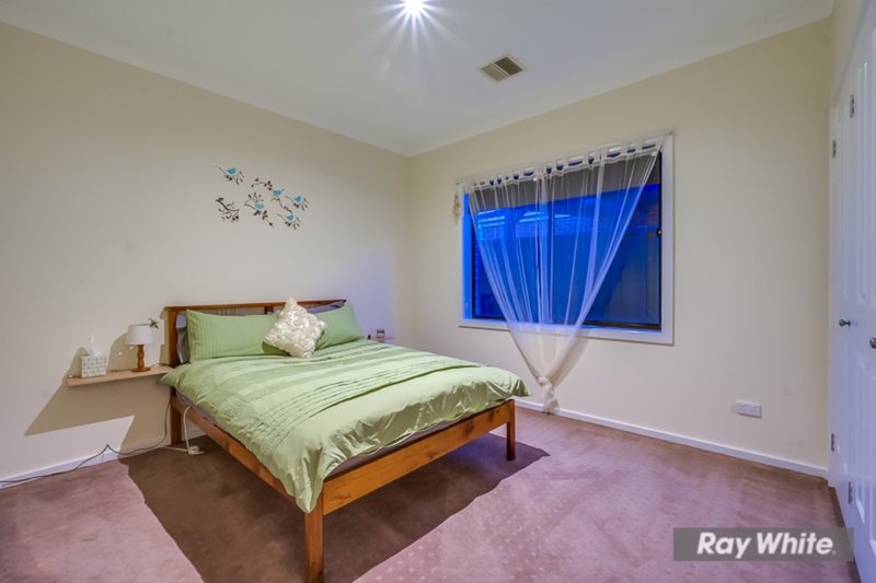 Photo - 16 Clearwater Rise Pde , Truganina VIC 3029 - Image 11