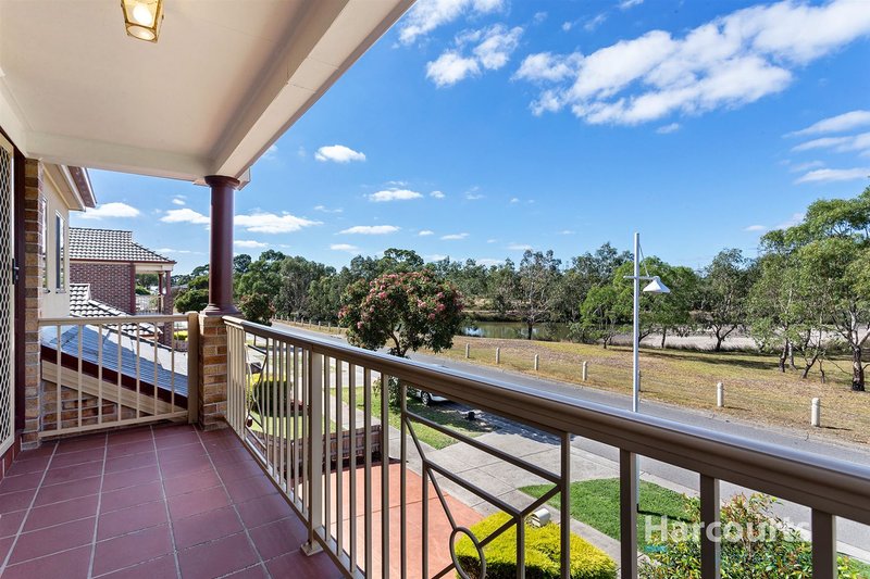 Photo - 16 Clearwater View, South Morang VIC 3752 - Image 10