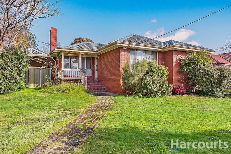 Photo - 16 Clematis Street, Glen Waverley VIC 3150 - Image 2