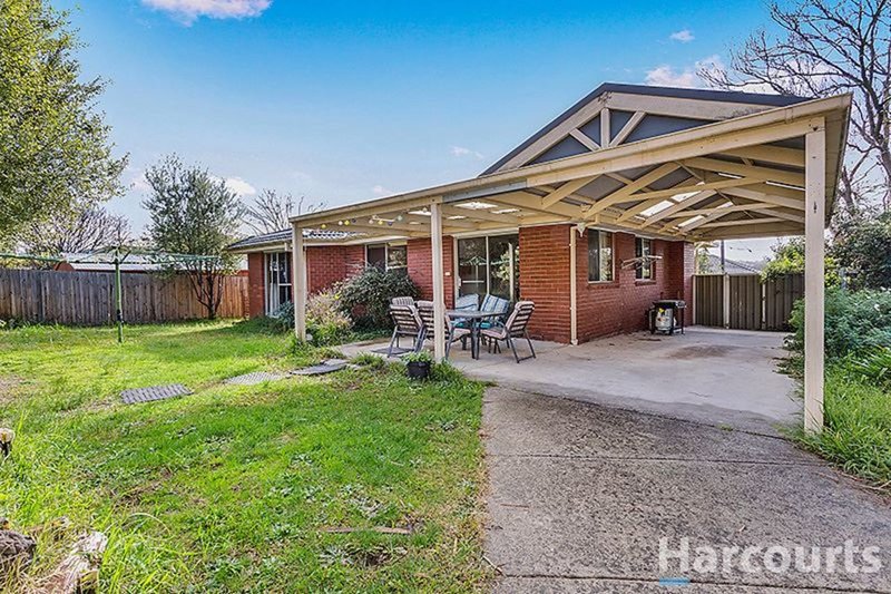 Photo - 16 Clematis Street, Glen Waverley VIC 3150 - Image 5