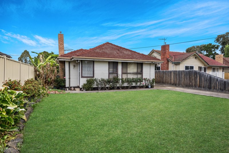 Photo - 16 Clements Grove, Reservoir VIC 3073 - Image 4