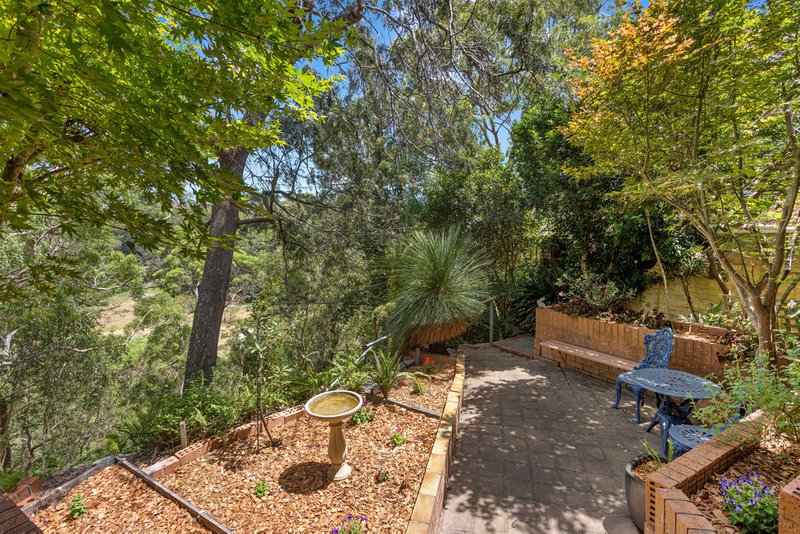 Photo - 16 Cliff Avenue, Peakhurst Heights NSW 2210 - Image 5