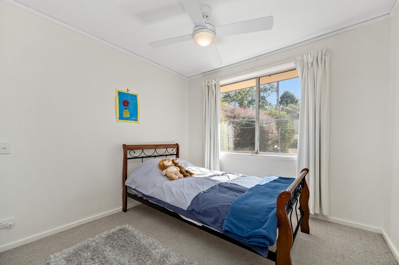 Photo - 16 Clisby Close, Cook ACT 2614 - Image 7
