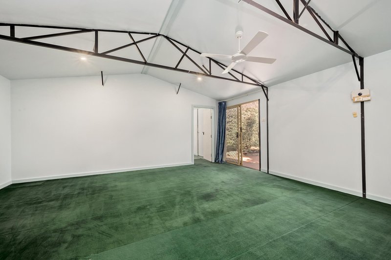 Photo - 16 Clisby Close, Cook ACT 2614 - Image 10