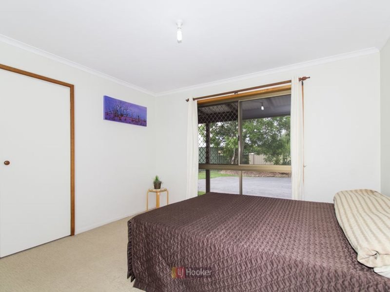 Photo - 16 Clover Court, Regents Park QLD 4118 - Image 8