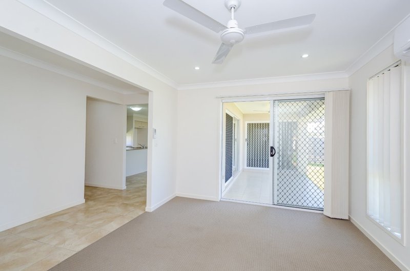 Photo - 16 Clover Crescent, Boyne Island QLD 4680 - Image 2