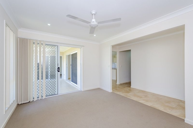 Photo - 16 Clover Crescent, Boyne Island QLD 4680 - Image 5