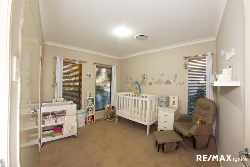 Photo - 16 Clydesdale Place, Sumner QLD 4074 - Image 5