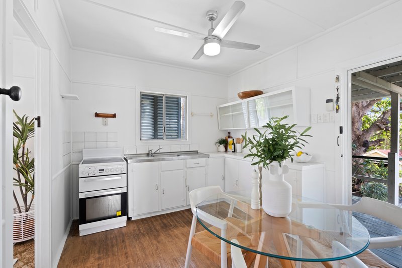 Photo - 16 Collins Street, Annerley QLD 4103 - Image 7