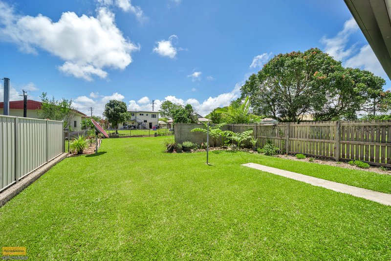 Photo - 1/6 Colyer Close, Innisfail Estate QLD 4860 - Image 10