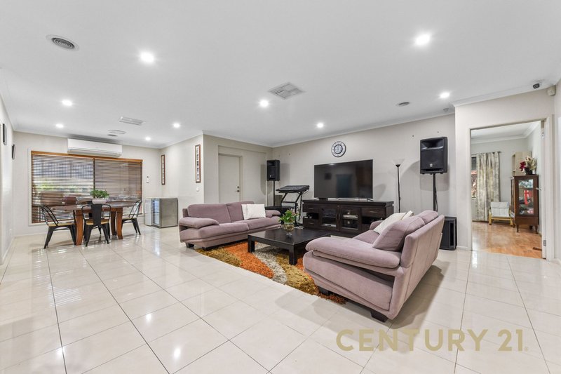 Photo - 16 Comber Street, Noble Park VIC 3174 - Image 3