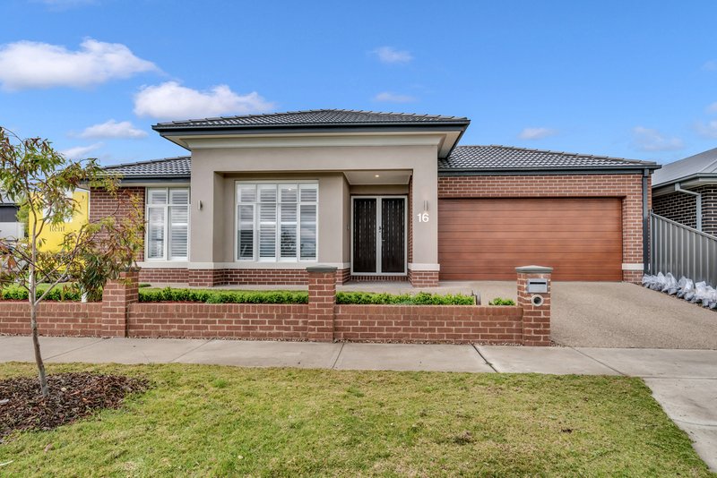 16 Compass Street, Greenvale VIC 3059