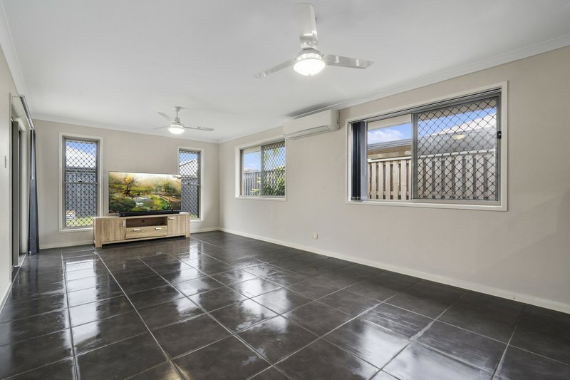 Photo - 16 Coneflower Street, Caboolture QLD 4510 - Image 4