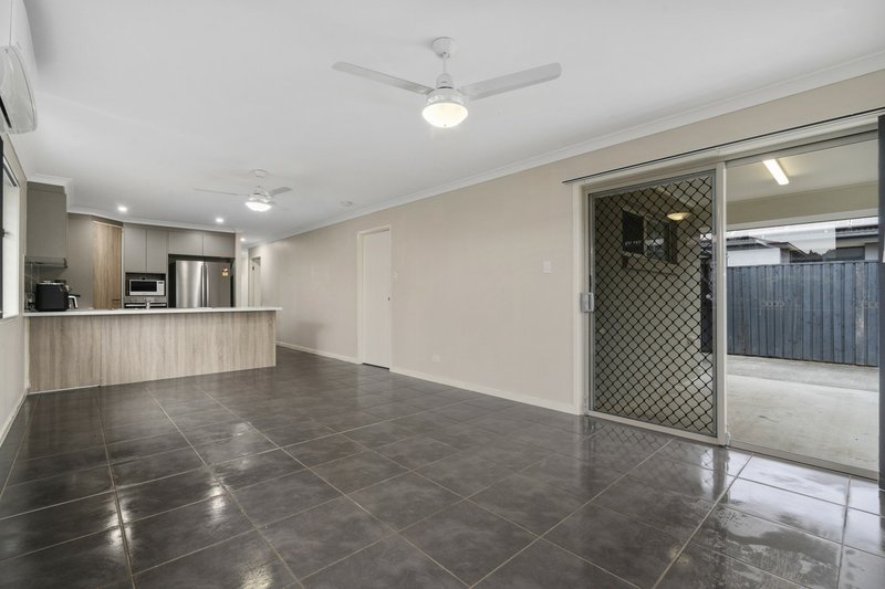 Photo - 16 Coneflower Street, Caboolture QLD 4510 - Image 5