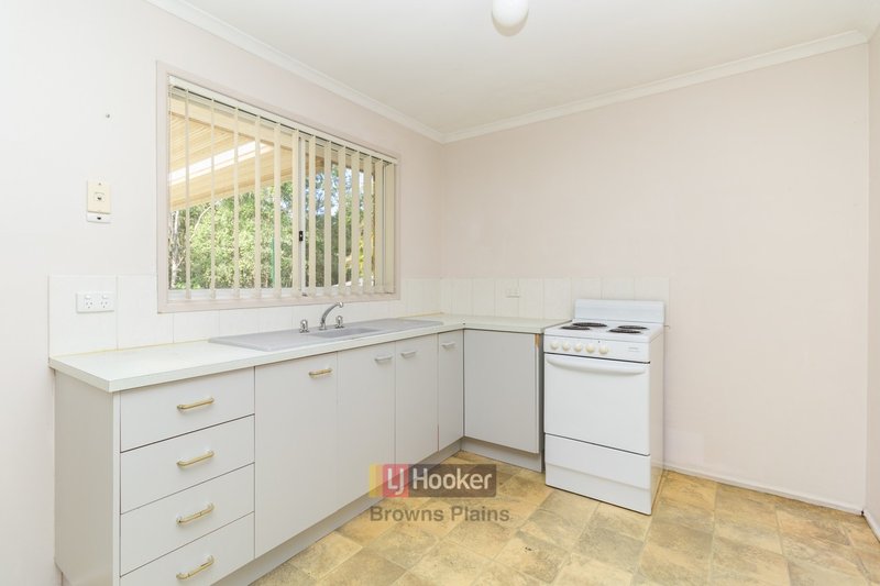 Photo - 16 Conlan Street, Boronia Heights QLD 4124 - Image 3