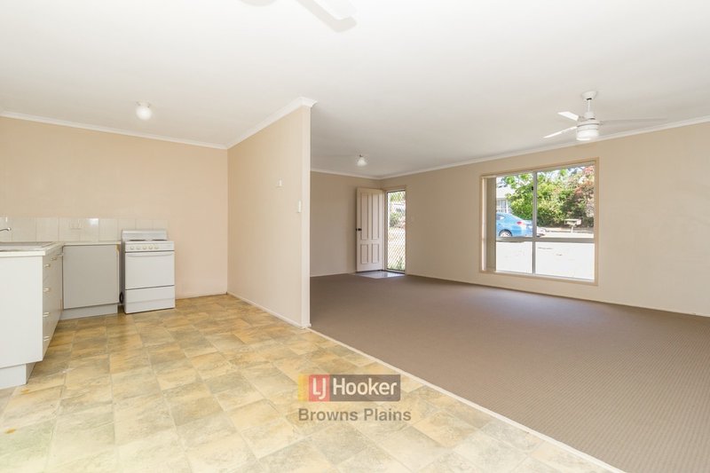 Photo - 16 Conlan Street, Boronia Heights QLD 4124 - Image 4