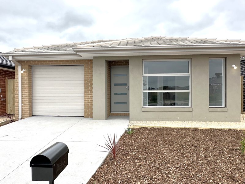 Photo - 16 Constable Street, Beveridge VIC 3753 - Image 1