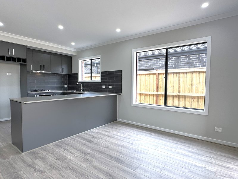 Photo - 16 Constable Street, Beveridge VIC 3753 - Image 4