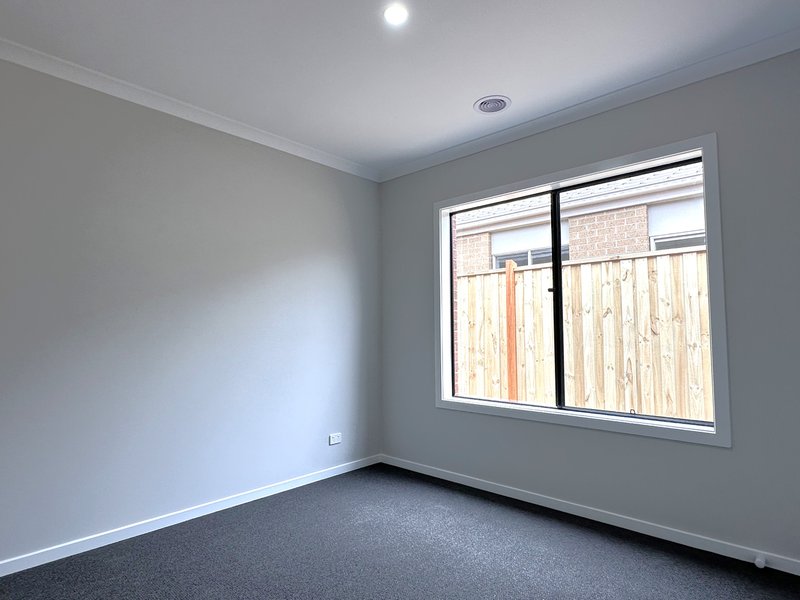 Photo - 16 Constable Street, Beveridge VIC 3753 - Image 12