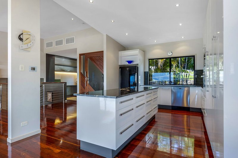 Photo - 16 Coolum View Terrace, Buderim QLD 4556 - Image 13