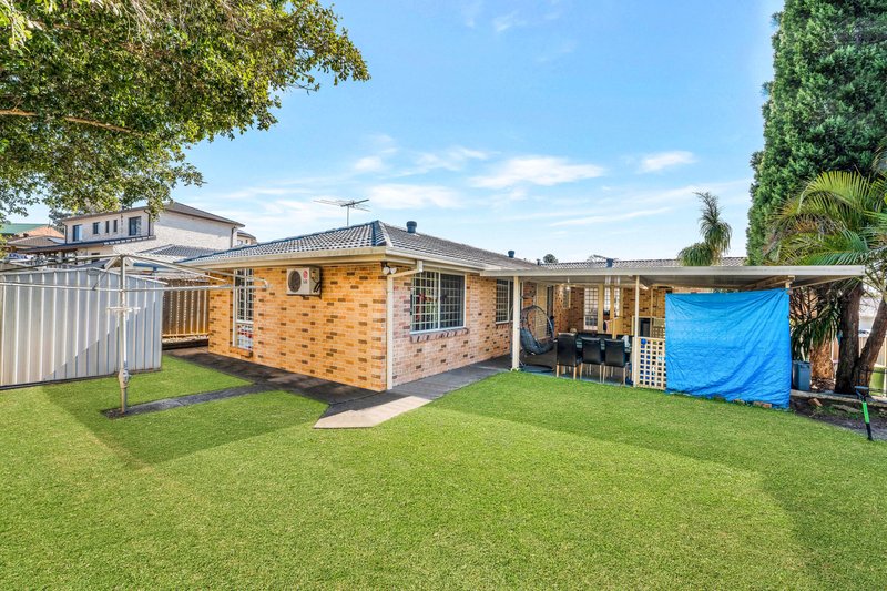 Photo - 16 Coonawarra Street, Edensor Park NSW 2176 - Image 10