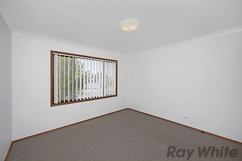 Photo - 16 Cornwall Avenue, Gorokan NSW 2263 - Image 7