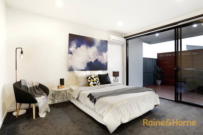 Photo - 16 Cornwall Place, Maribyrnong VIC 3032 - Image 5