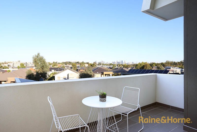 Photo - 16 Cornwall Place, Maribyrnong VIC 3032 - Image 6