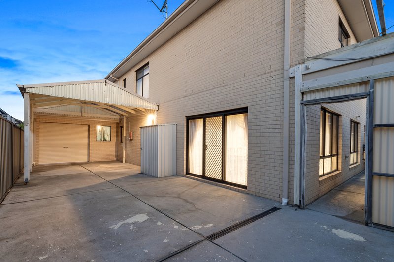 Photo - 16 Coronet Avenue, Roxburgh Park VIC 3064 - Image 27