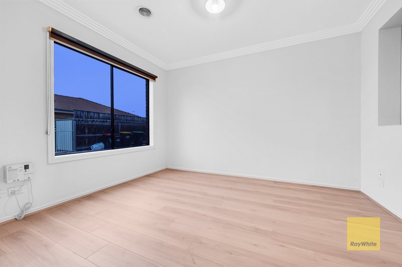 Photo - 1/6 Corrib Court, Melton West VIC 3337 - Image 12