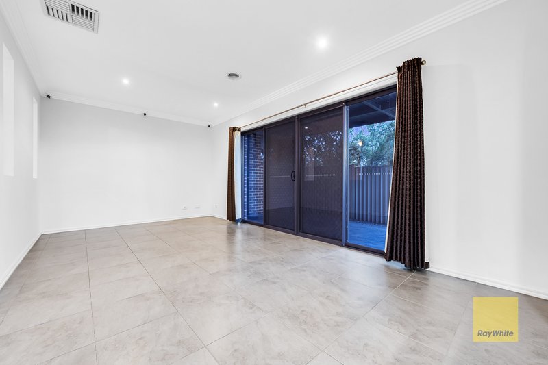 Photo - 1/6 Corrib Court, Melton West VIC 3337 - Image 5