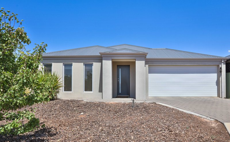 Photo - 16 Cosgrove Court, Mildura VIC 3500 - Image 2