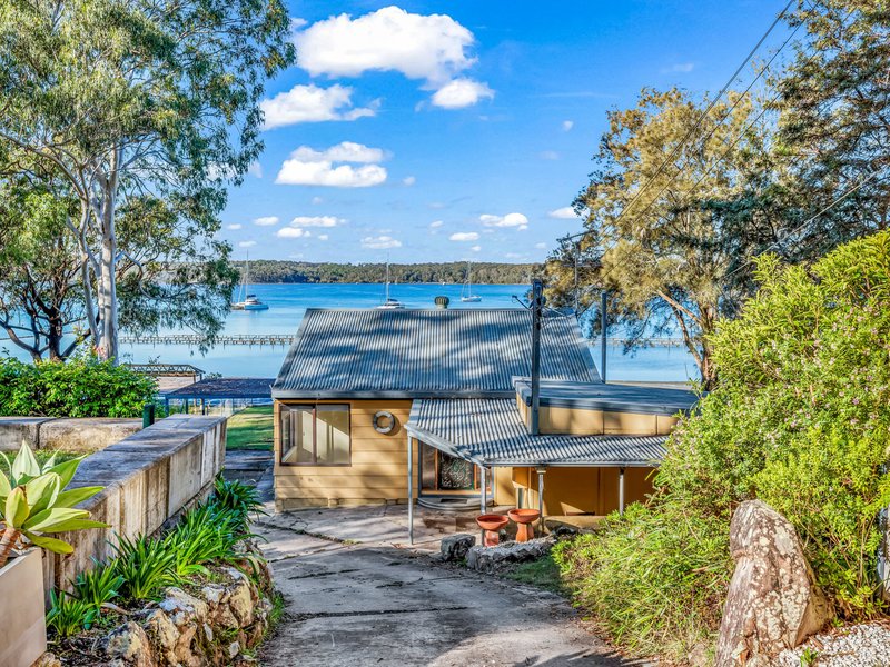 Photo - 16 Cove Boulevard, North Arm Cove NSW 2324 - Image 2