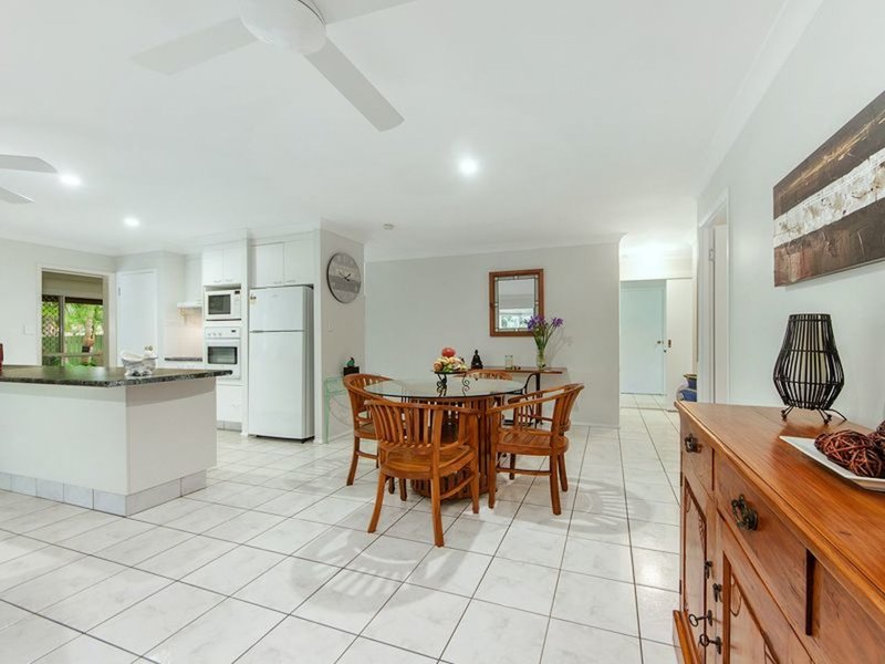 Photo - 16 Cowell Drive, Burleigh Heads QLD 4220 - Image 3