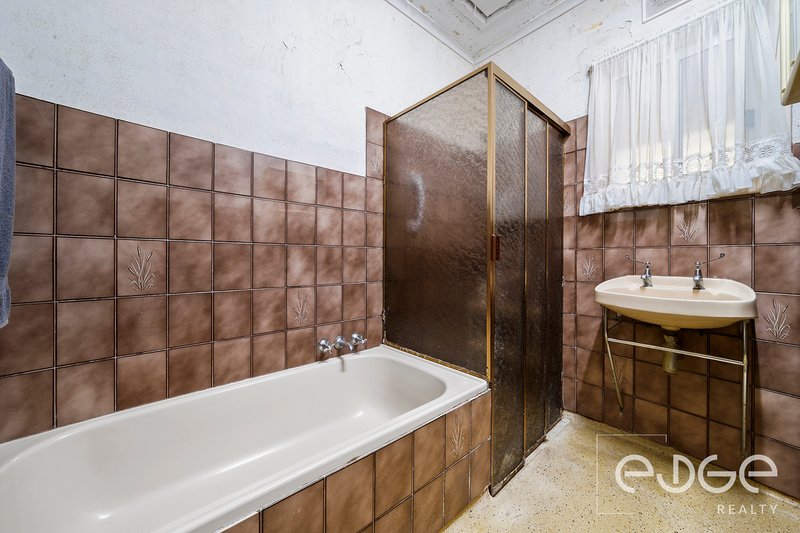 Photo - 16 Crabb Road, Smithfield Plains SA 5114 - Image 13