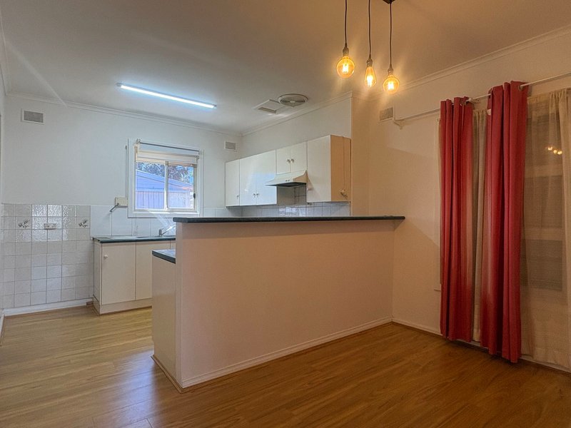 Photo - 16 Crabb Road, Smithfield Plains SA 5114 - Image 4
